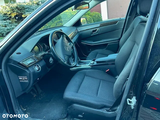 Mercedes-Benz Klasa E 200 CGI BlueEFFICIENCY Automatik - 7