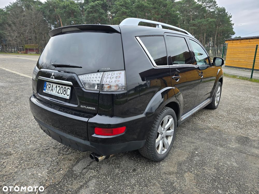 Mitsubishi Outlander 2.0 DID Intense + - 17