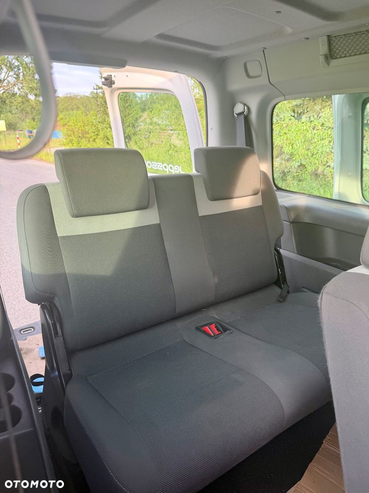Volkswagen Caddy - 9