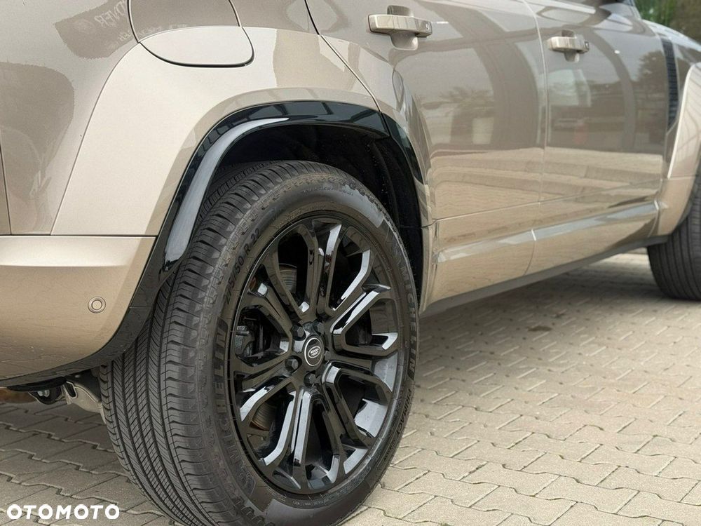 Land Rover Defender - 10