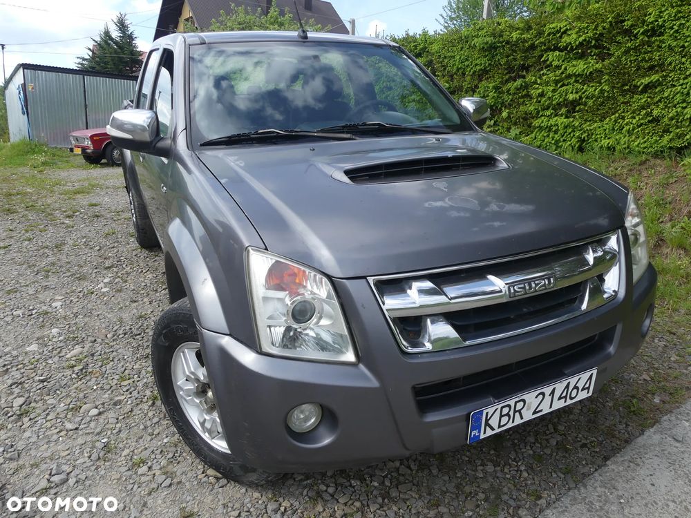 Isuzu D-Max 2.5d DC Custom - 12