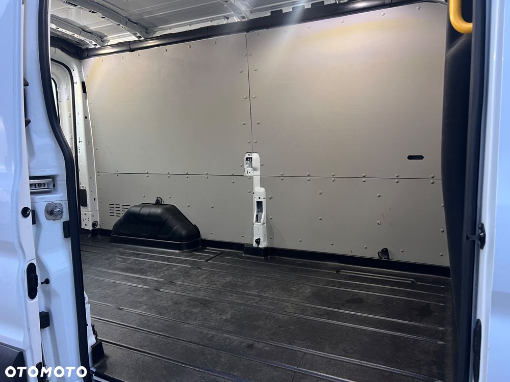 Ford Transit - 19