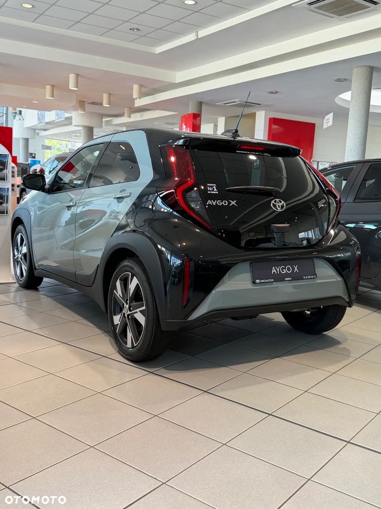 Toyota Aygo X Hybrid 1.5 Style e-CVT - 7