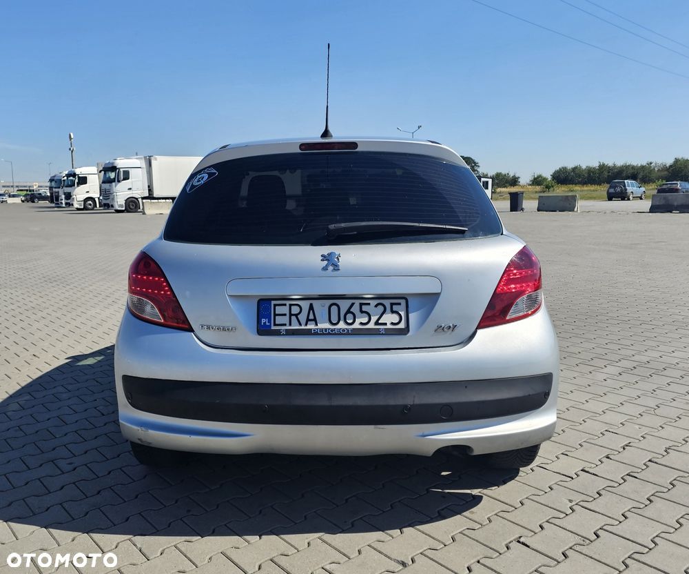 Peugeot 207 - 3