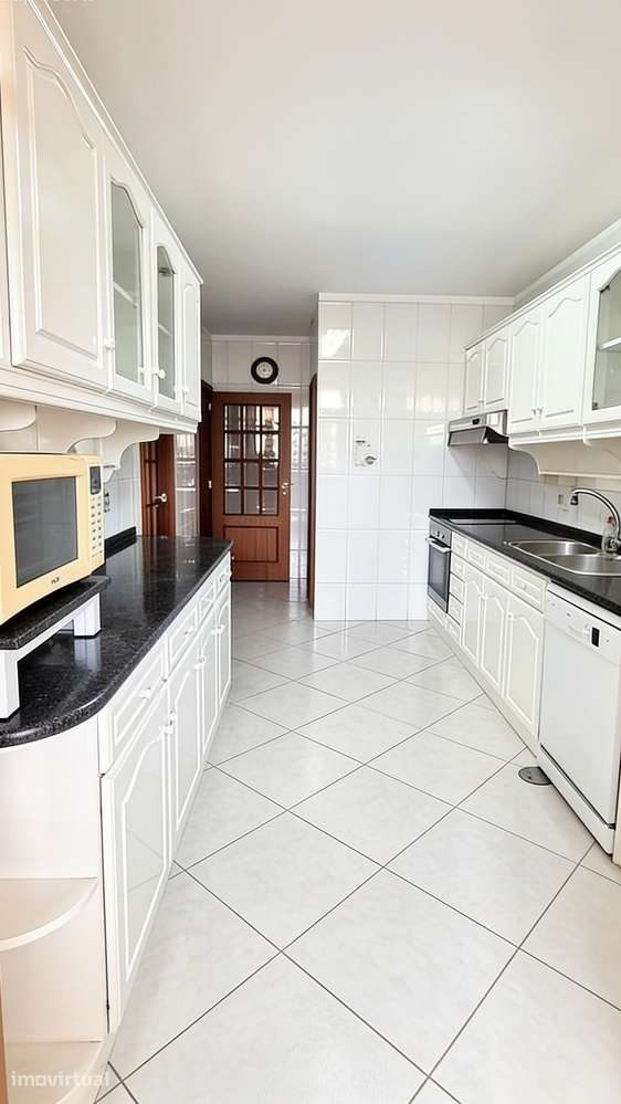 Magnífico Apartamento T4/T3 – 164m² de Conforto e Qualidade de Vida - Grande imagem: 4/10
