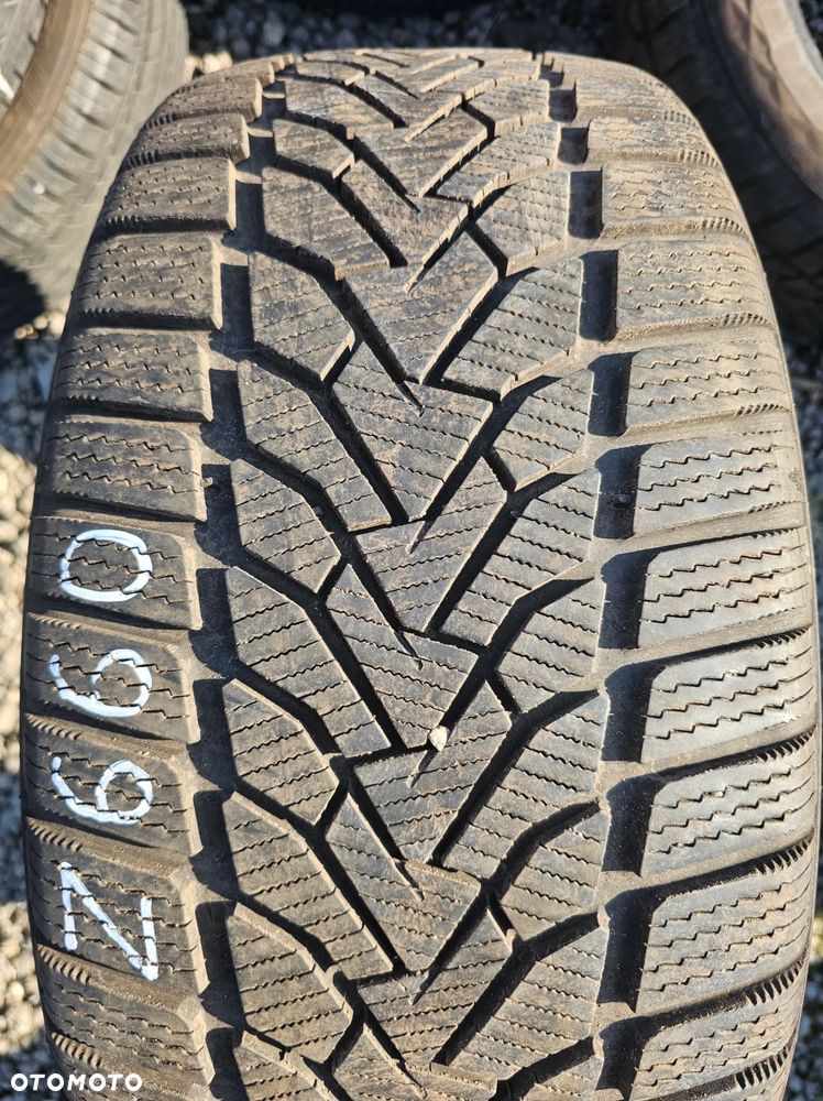 UNIROYAL 225/45R18 95V WINTEREXPERT (1szt.) (1x7,0) (DOT: 1x3423) Z660