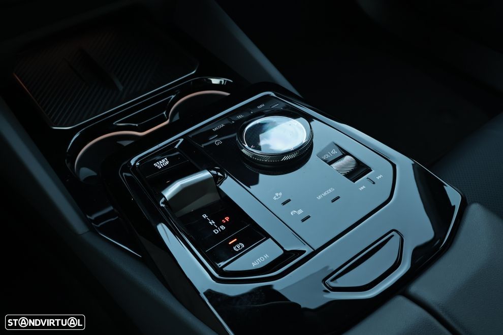 BMW i5 eDrive40 Pack Desportivo M Pro - 8