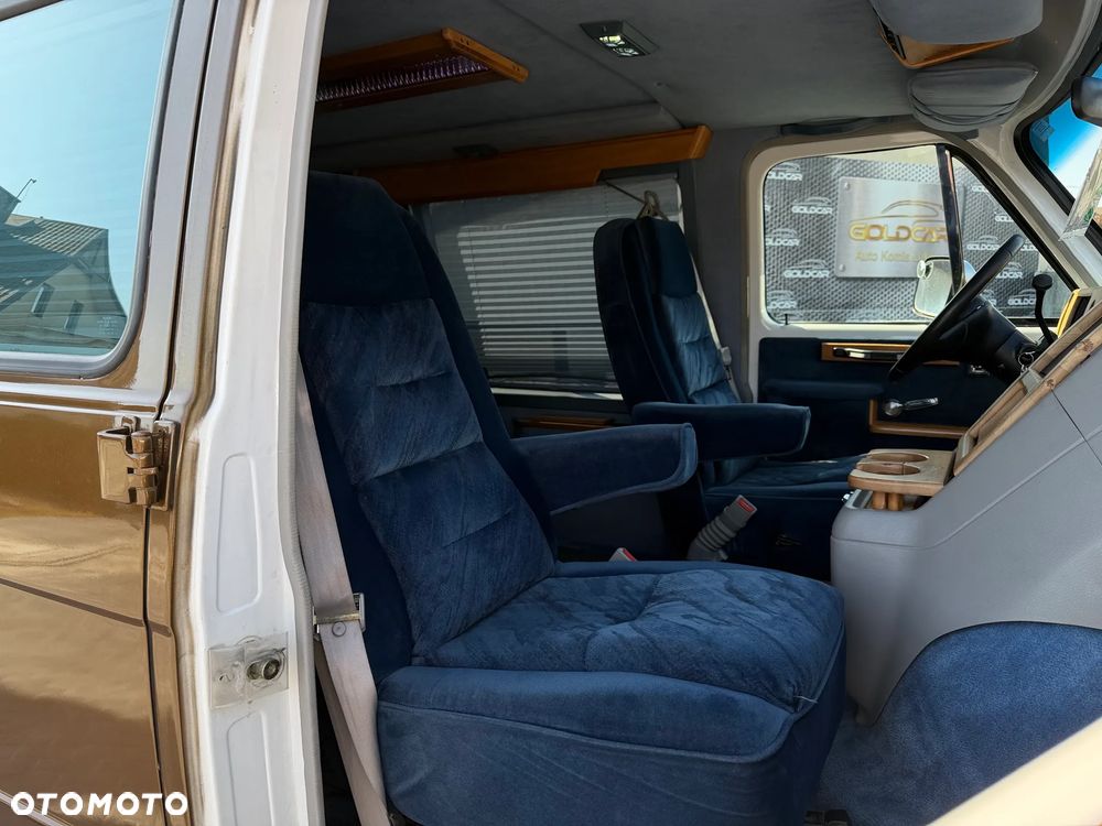 Chevrolet Chevy Van - 11