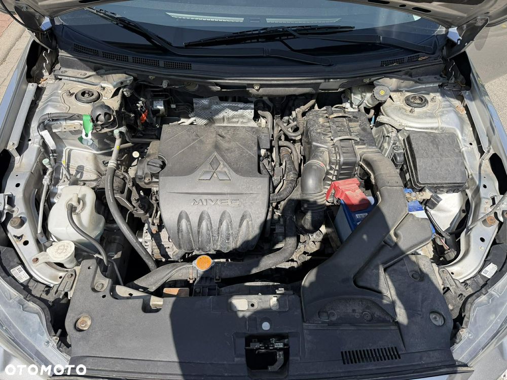 Mitsubishi Lancer - 9