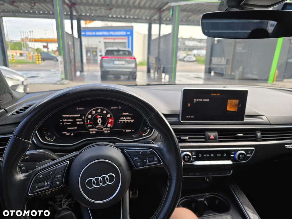 Audi S4 Limousine - 1