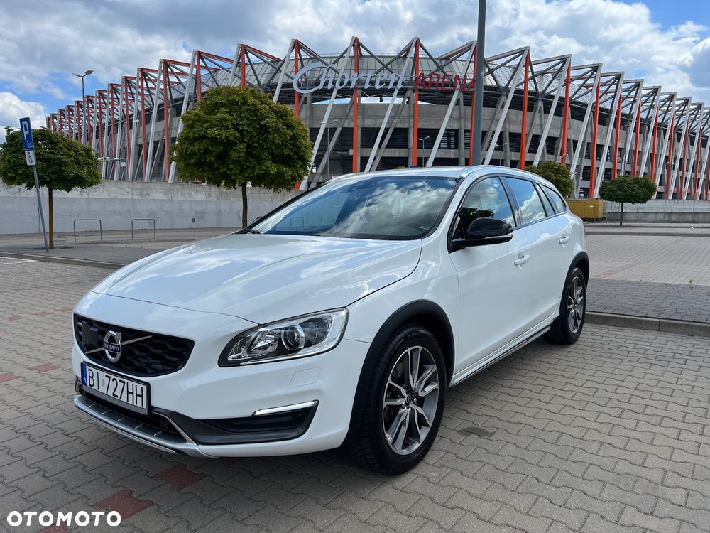 Volvo V60 Cross Country D4 AWD Summum - 1