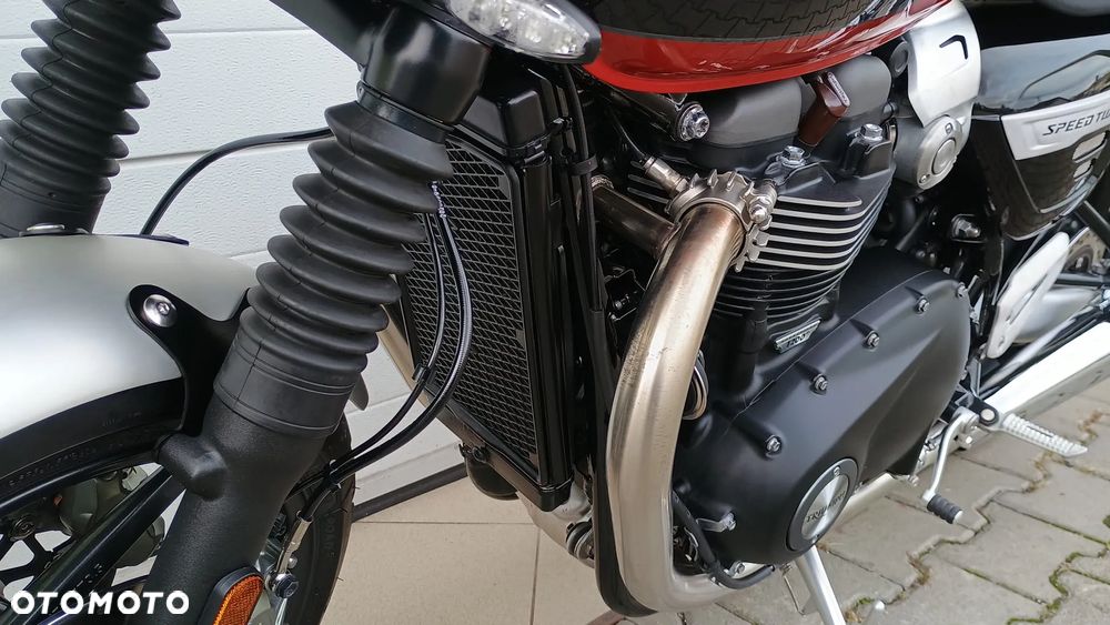 Triumph Speed Twin - 6