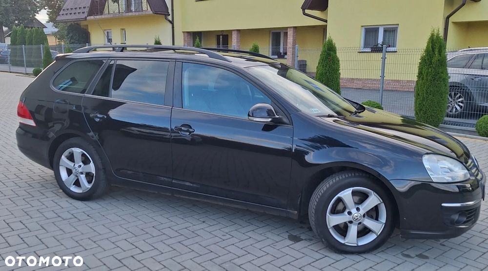 Volkswagen Golf - 25