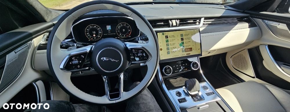 Jaguar XF 2.0 P300 AWD R-Dynamic HSE - 12