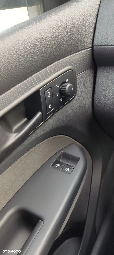 Volkswagen Caddy Comfortline Mixt DSG - 19