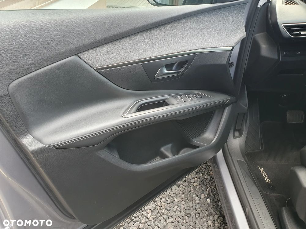 Peugeot 3008 1.2 PureTech Allure Pack S&S EAT8 - 27