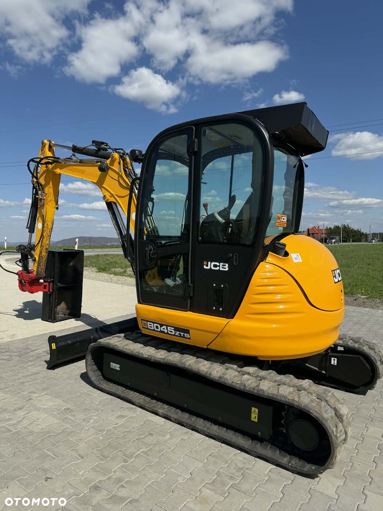 JCB 8045 - 5