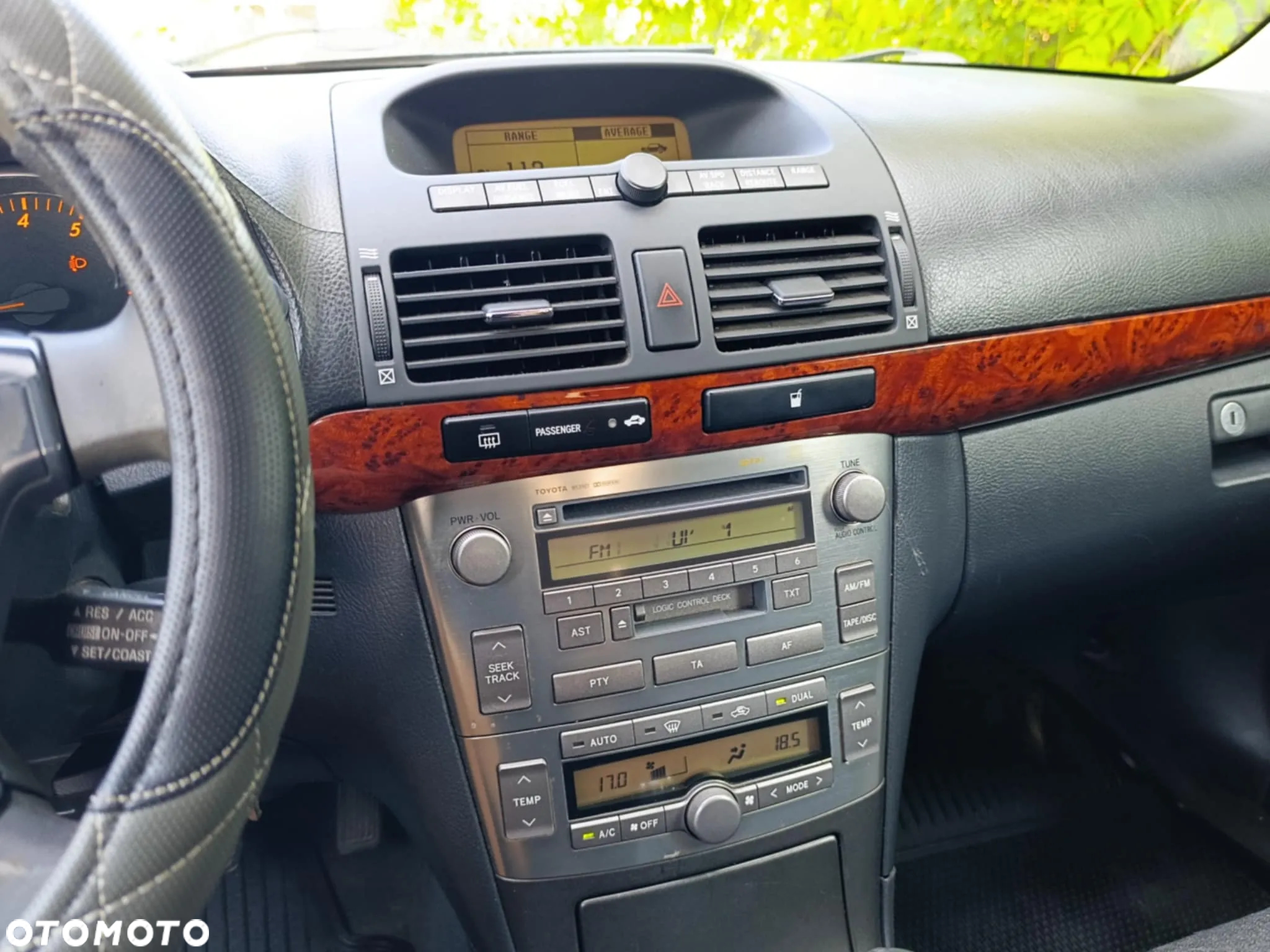 Toyota Avensis - 15
