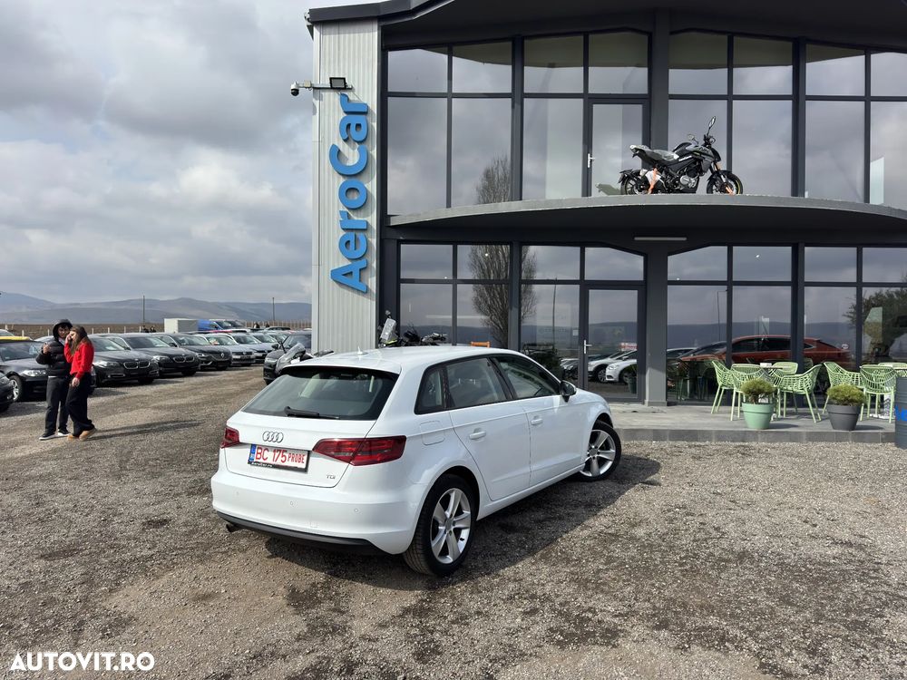 Audi A3 1.6 TDI S tronic Ambiente - 7
