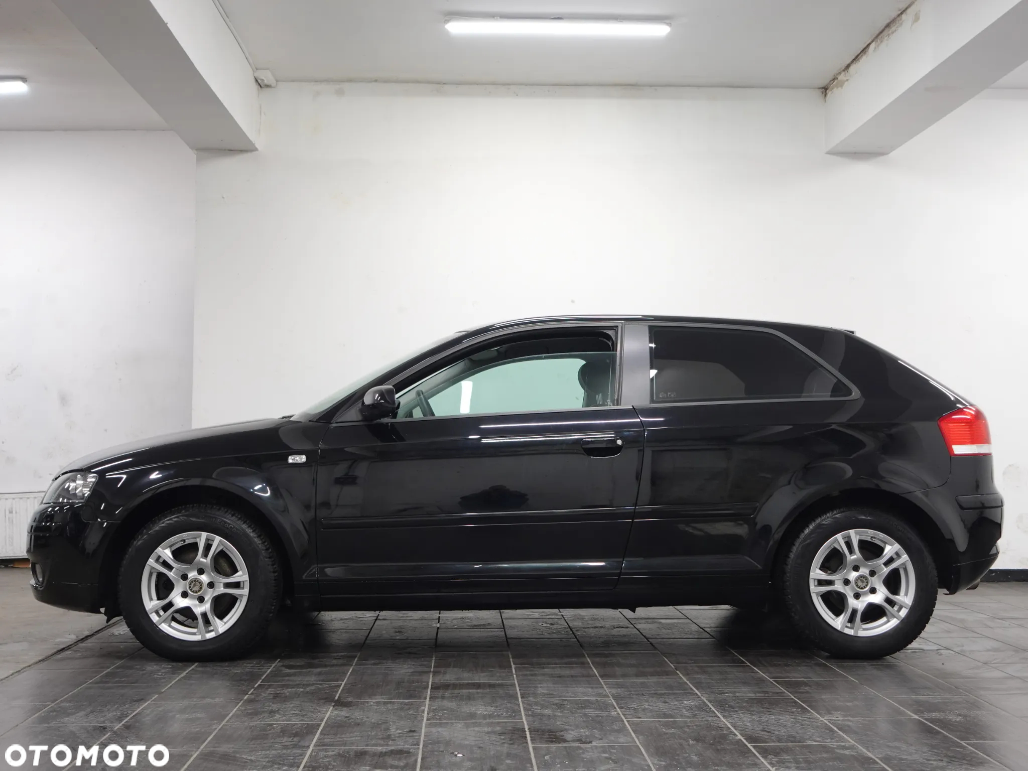 Audi A3 1.6 Ambiente - 5