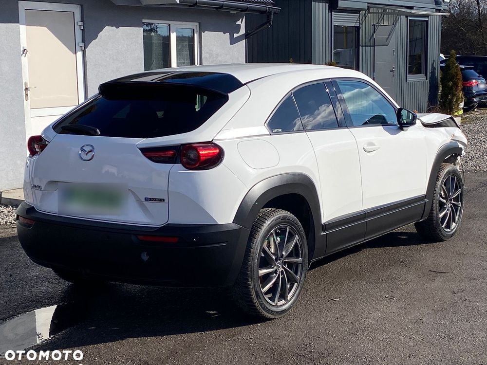 Mazda MX-30 e-SKYACTIV - 12