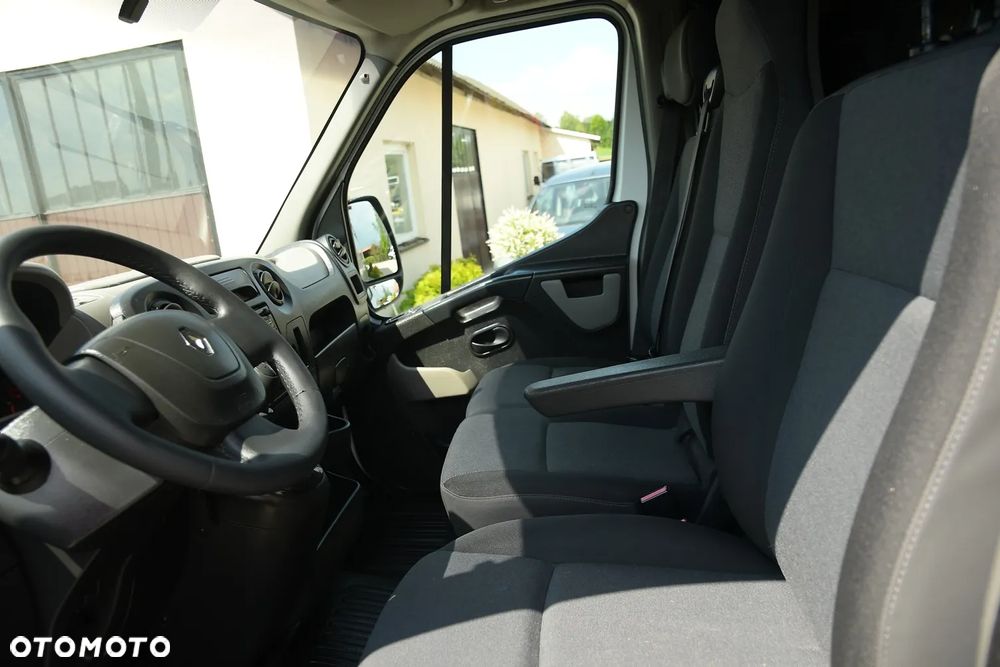 Renault MASTER 2.3 dCi 131KM * KLIMA * Parktronic * WYJĄTKOWO ZADBANY! - 24