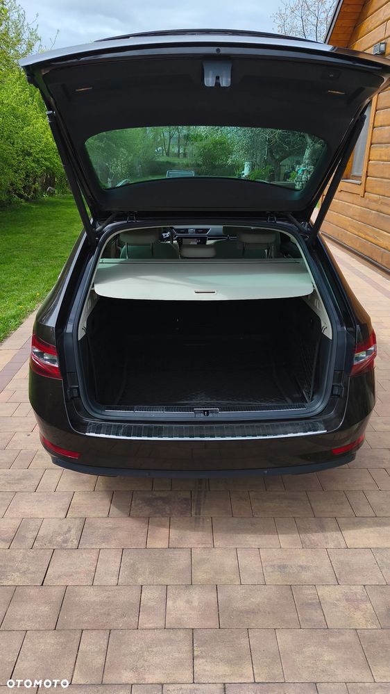 Skoda Superb 1.8 TSI L&K DSG - 14