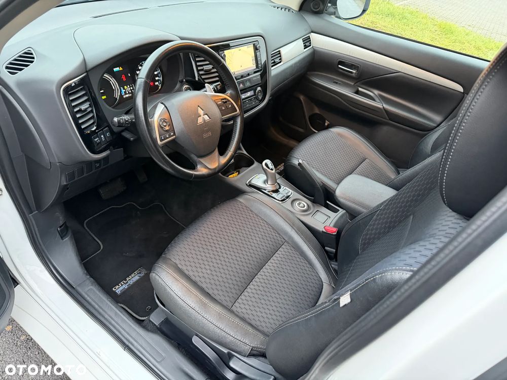 Mitsubishi Outlander 2.0 4WD - 11