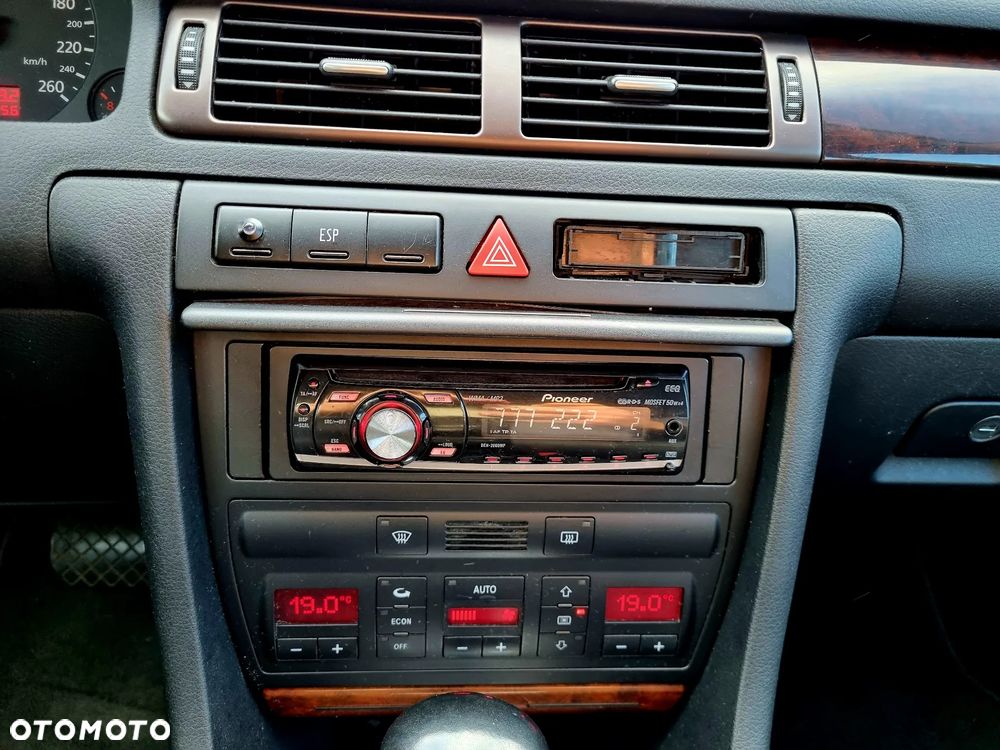 Audi A6 Avant 2.5 TDI - 14