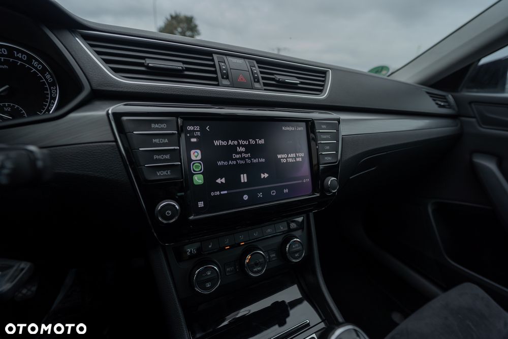 Skoda Superb 2.0 TDI Premium Edition - 39