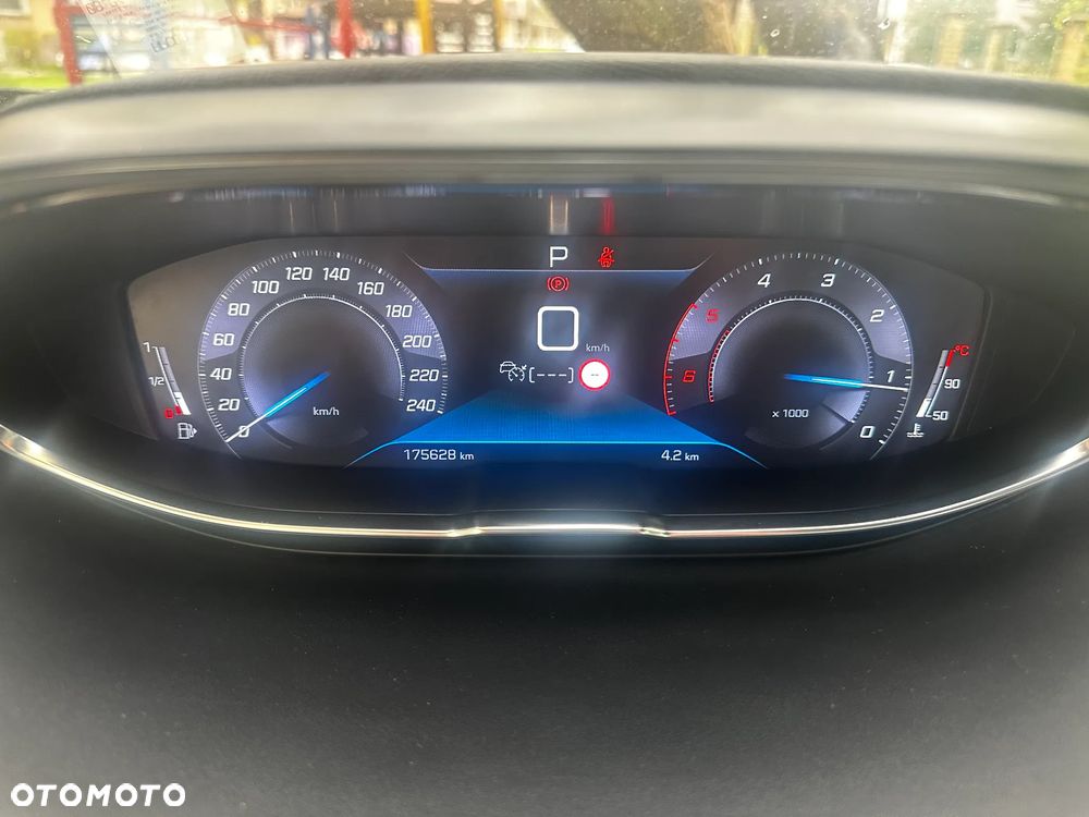 Peugeot 3008 1.5 BlueHDi Allure S&S EAT8 - 21