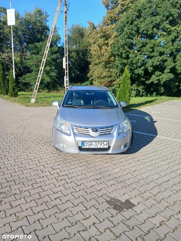 Toyota Avensis 2.0 D-4D Premium - 1