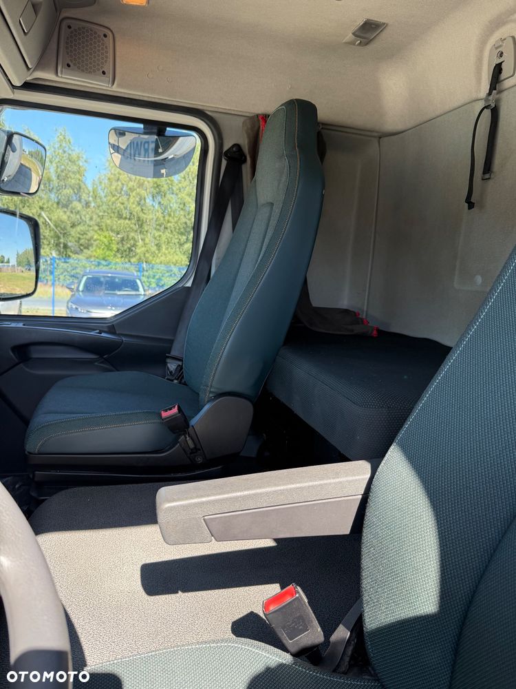 Volvo FL - 8