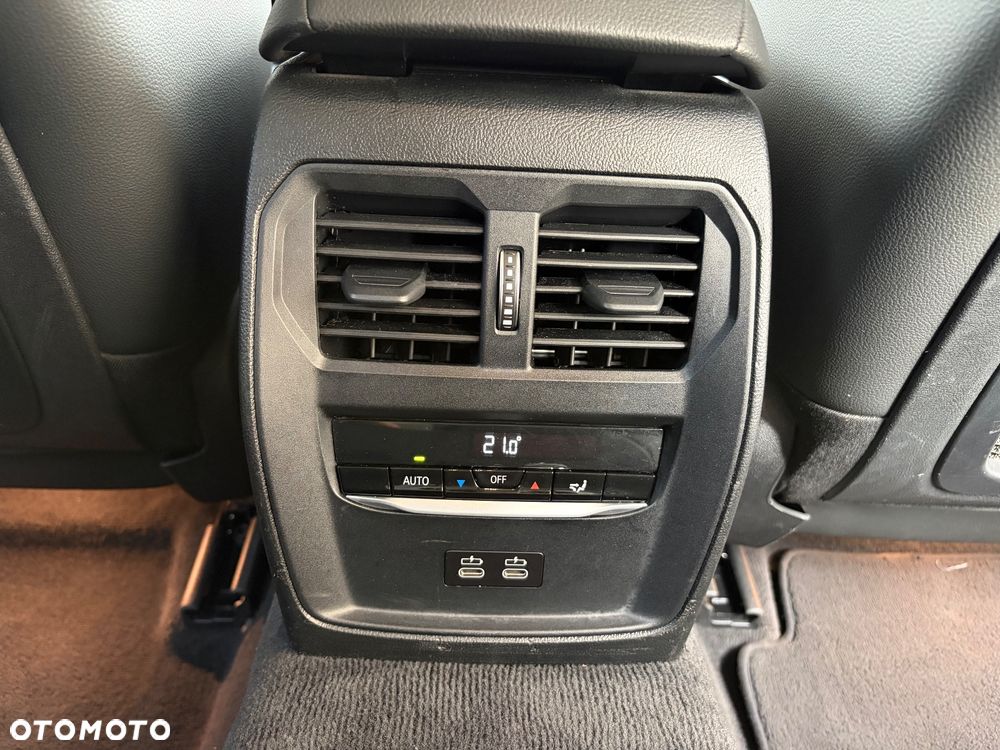 BMW Seria 3 318i Sport Line - 22