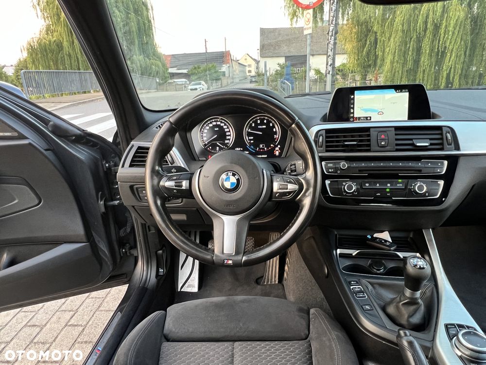BMW Seria 1 118i M Sport Shadow - 12