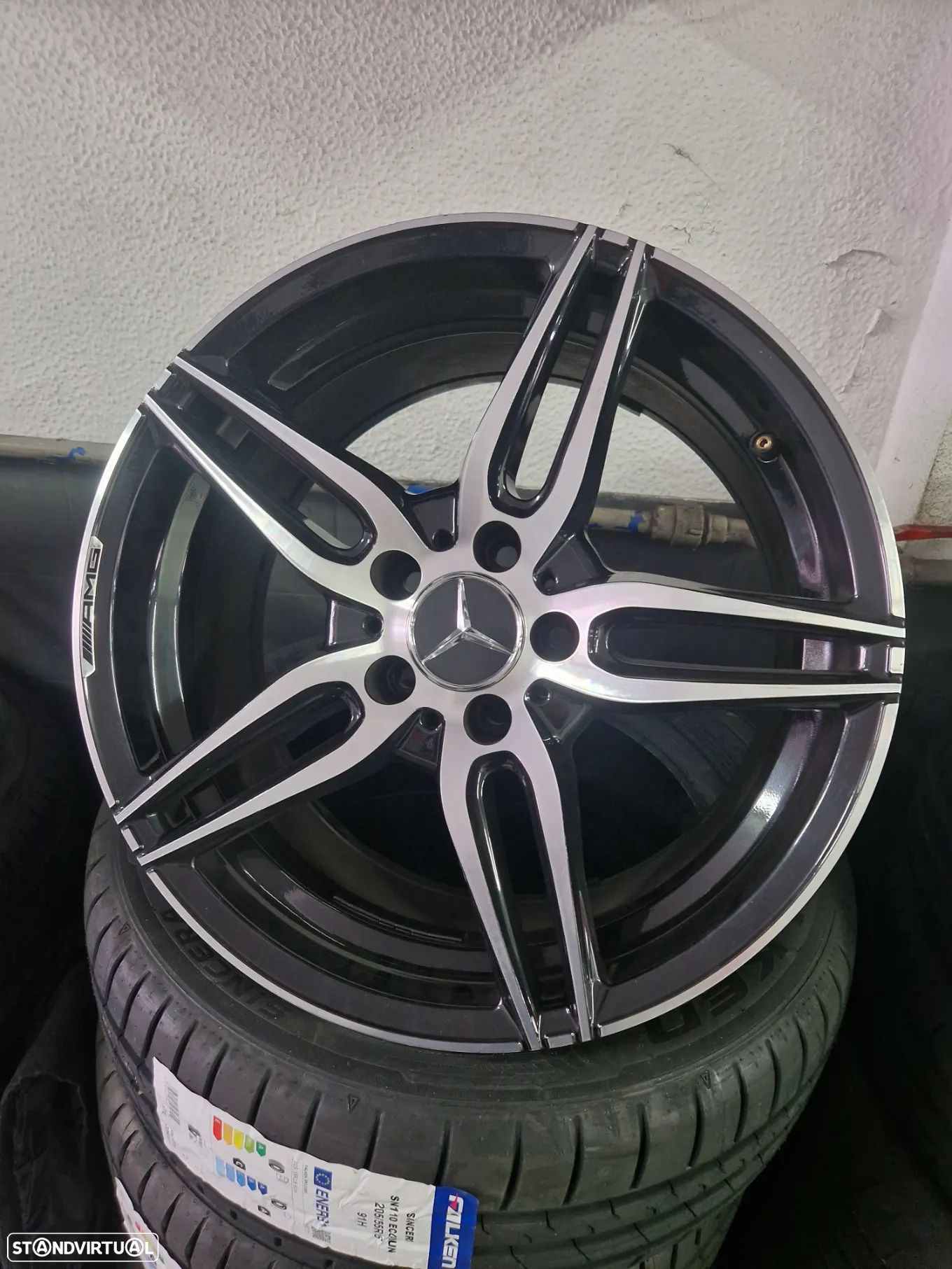 JANTES 18 MERCEDES AMG PRETAS POLIDAS USADAS (IMACULADAS) COM DUAS MEDIDAS COM PNEUS USADOS - 1