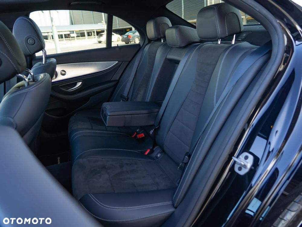 Mercedes-Benz Klasa E 220 d 4-Matic AMG - 20