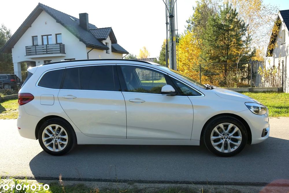 BMW Seria 2 218d Sport-Aut Luxury Line - 9