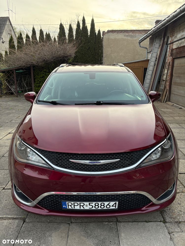 Chrysler Pacifica - 6