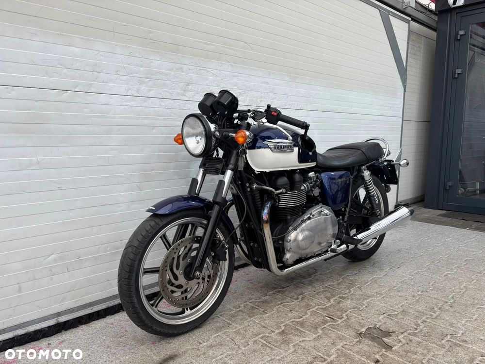 Triumph Bonneville - 3