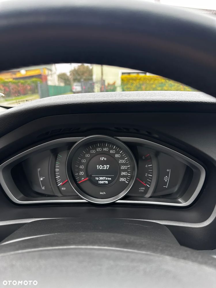 Volvo V40 - 16