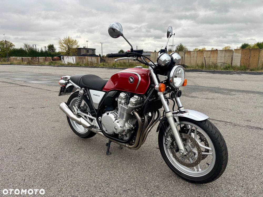 Honda CB - 12