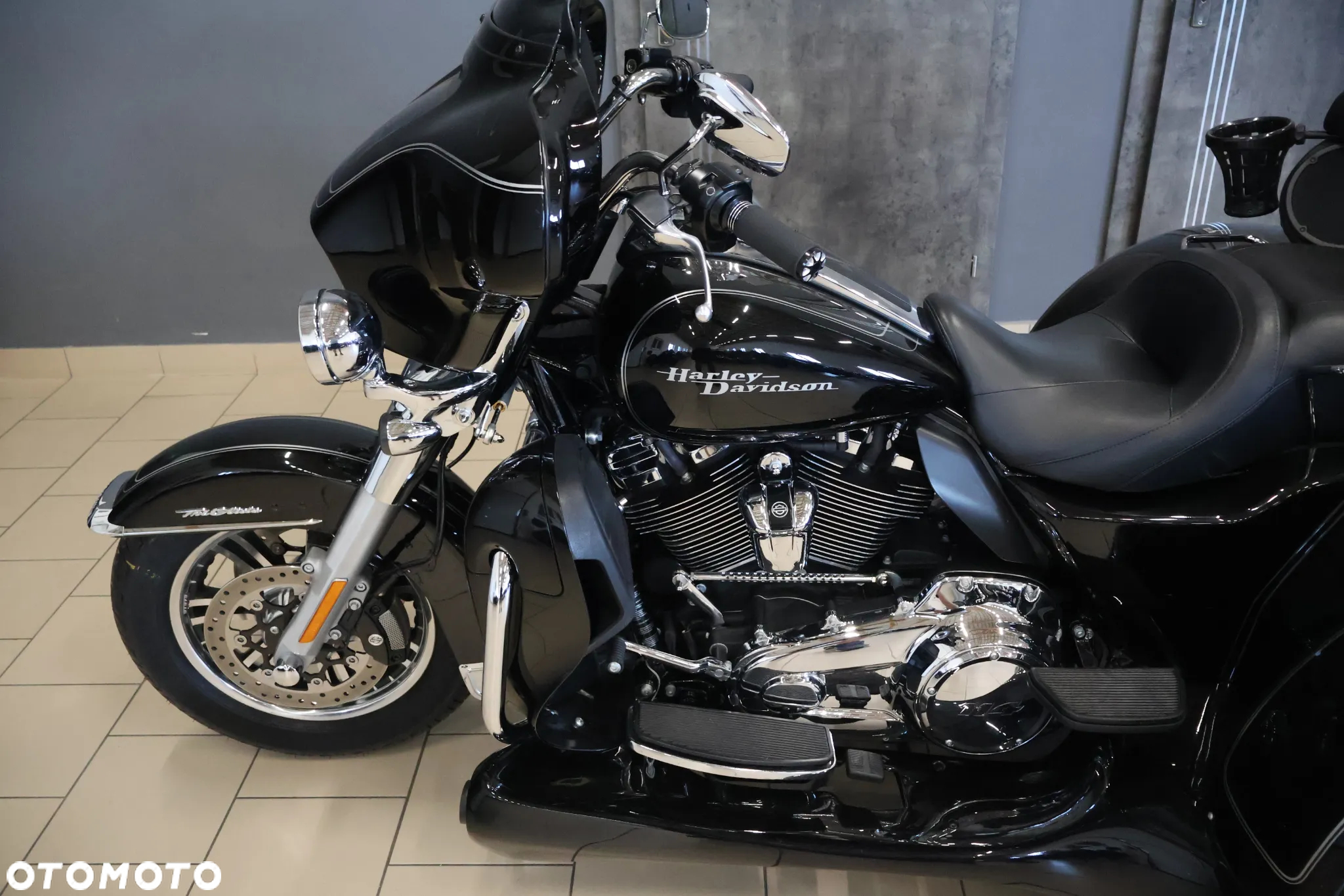 Harley-Davidson FLHS Electra Glide - 7