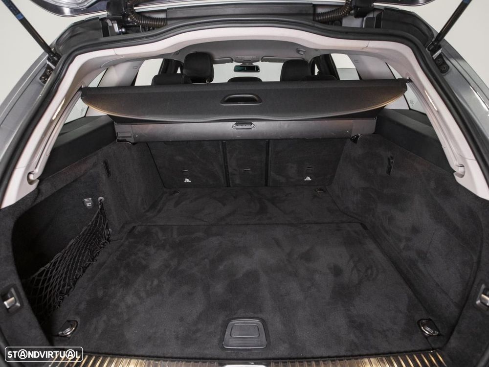 Mercedes-Benz C 200 - 11