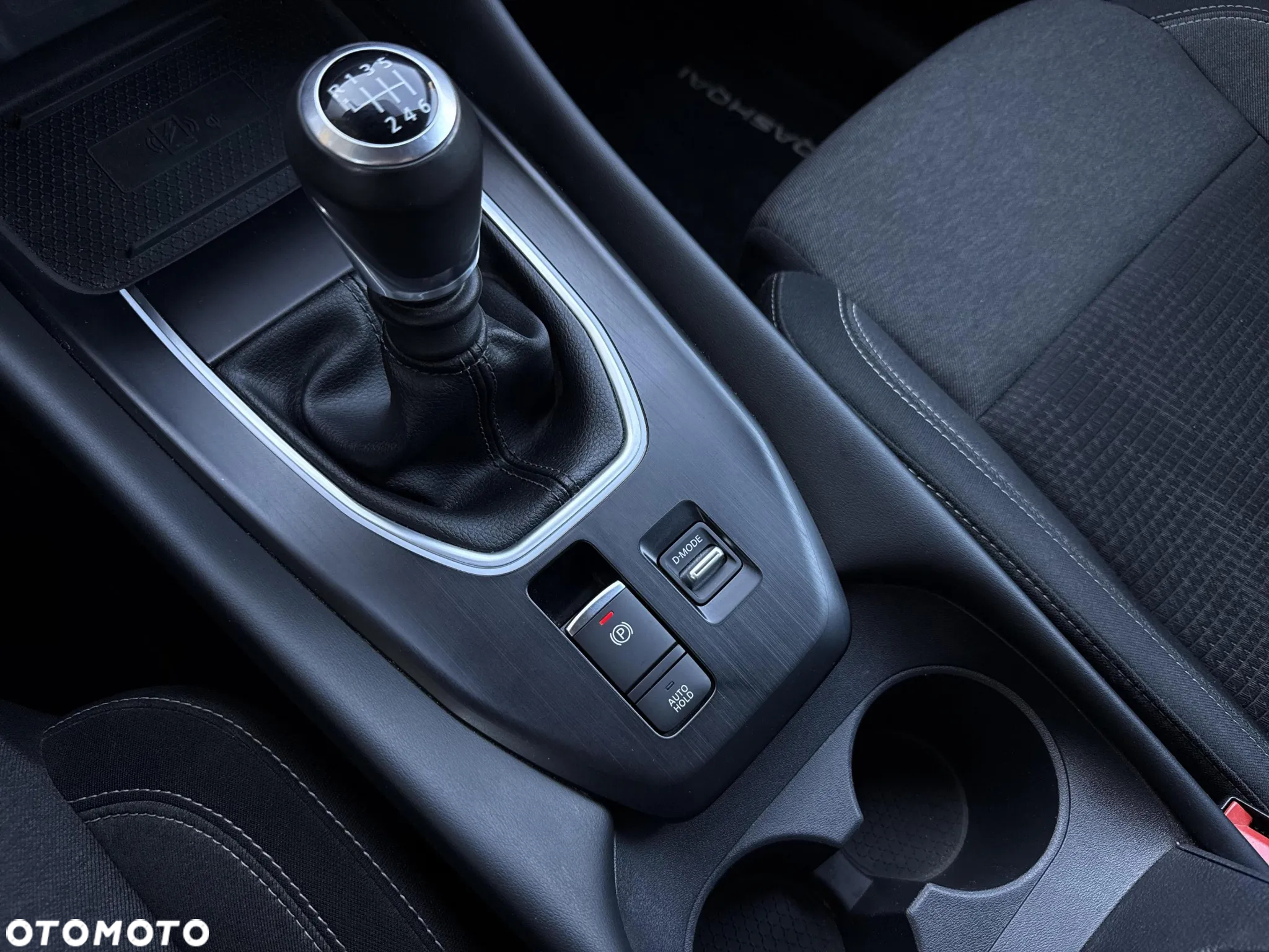 Nissan Qashqai 1.3 DIG-T mHEV N-Connecta - 16