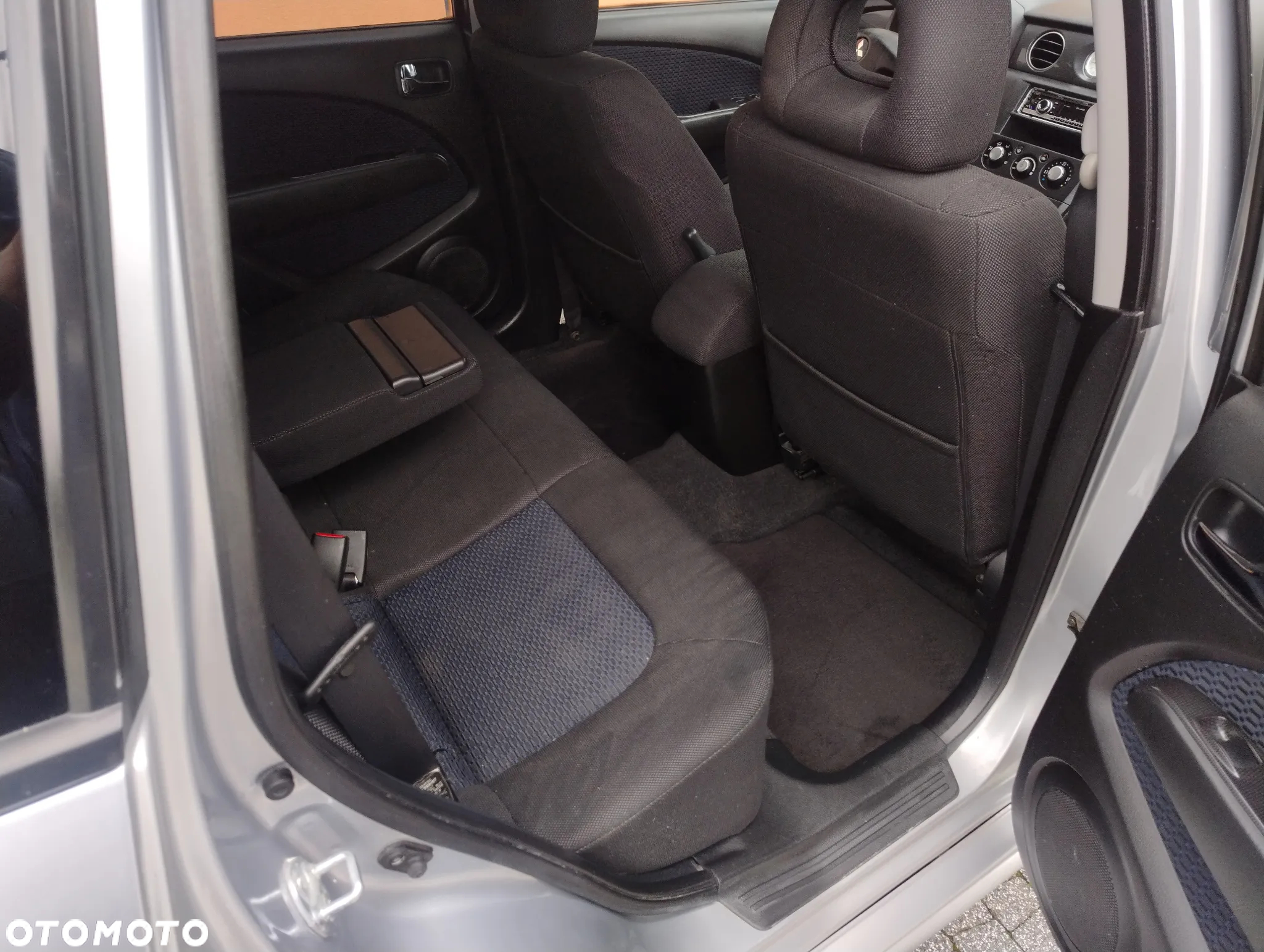 Mitsubishi Outlander 2.4 Automatik Dakar - 16