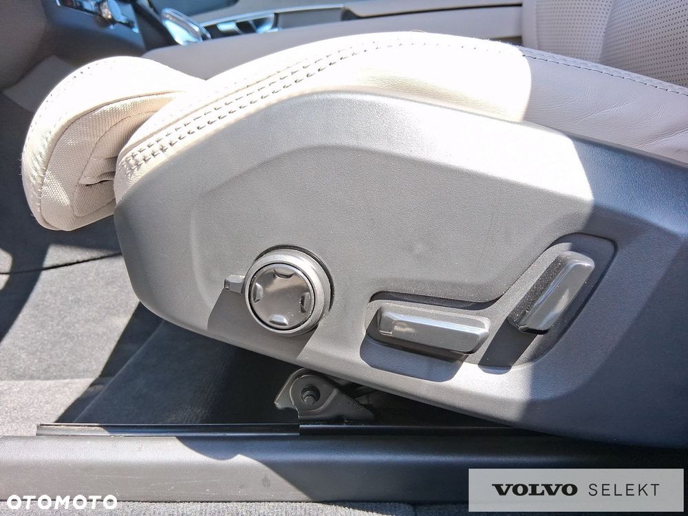 Volvo XC 90 - 14