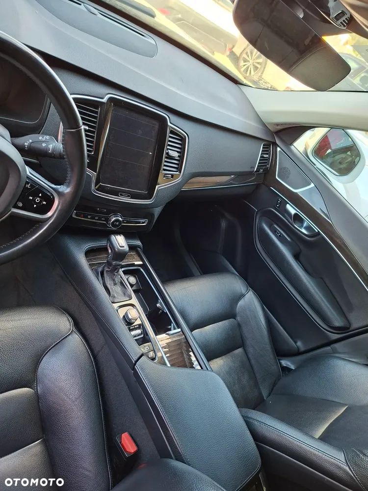 Volvo XC 90 - 34