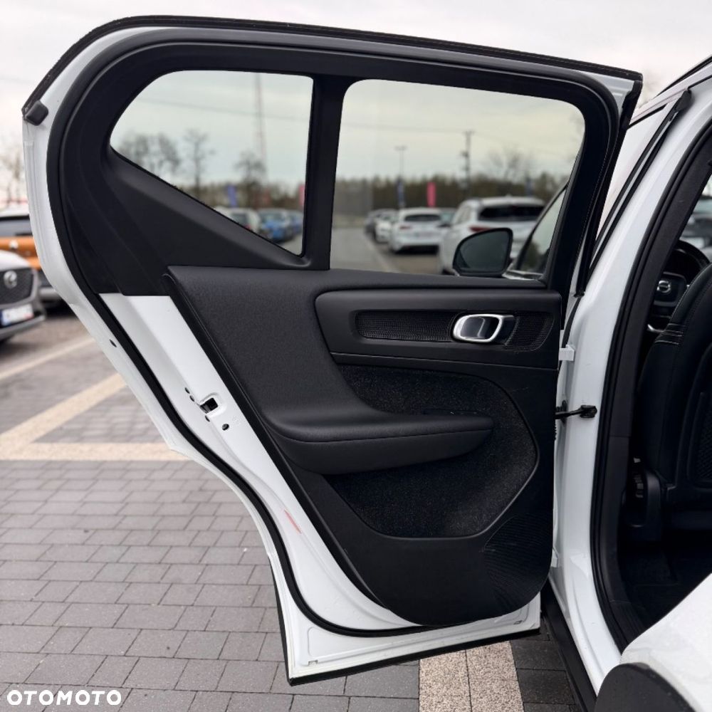 Volvo XC 40 - 22