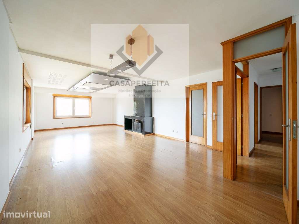 T3 de 3 Frentes com 185M2 em Condomínio Fechado com Box para 2 carr... - Grande imagem: 2/40